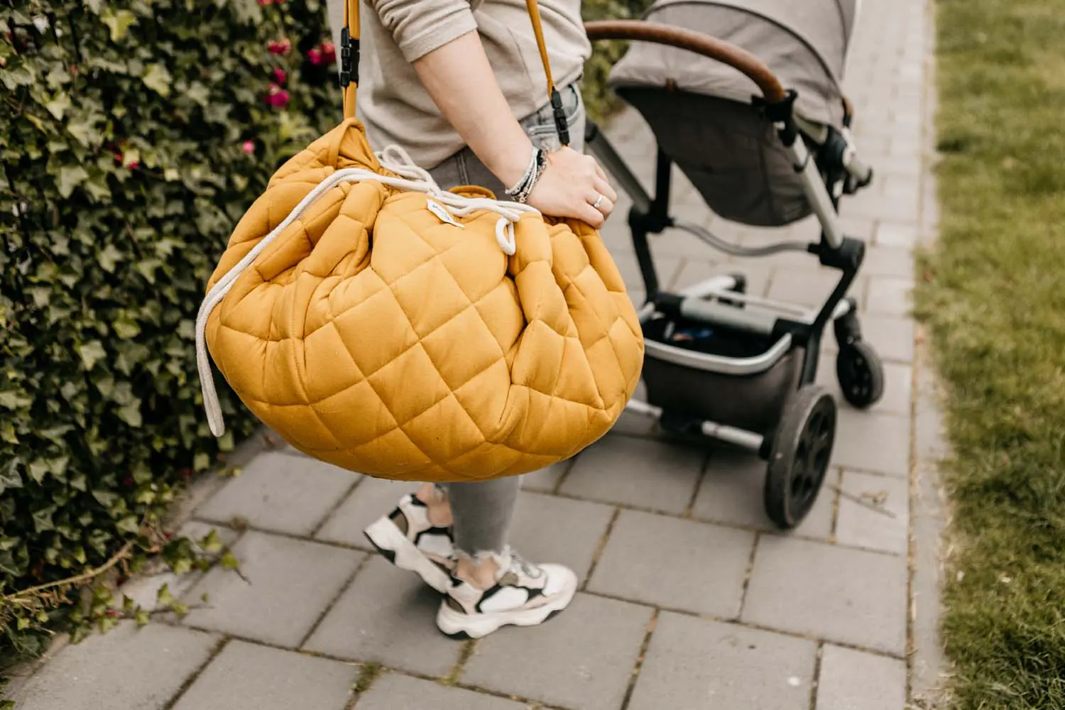 PLAY&GO. Baby play mat made of organic cotton 3-in-1. Mustard Chai Tea - Image 5