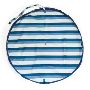 PLAY&GO Outdoor Blue Stripes αδιάβροχο χαλάκι παιχνιδιού - τσάντα 2 σε 1 σε μπλε και πράσινο χρώμα για παραλία και outdoor χρήση.